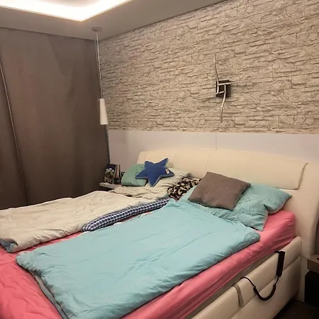 公寓 Big In Quiet Location Close To The Center -ideal For Families With Kids