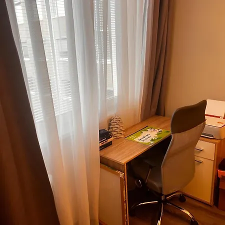 公寓 Big In Quiet Location Close To The Center -ideal For Families With Kids 布拉格