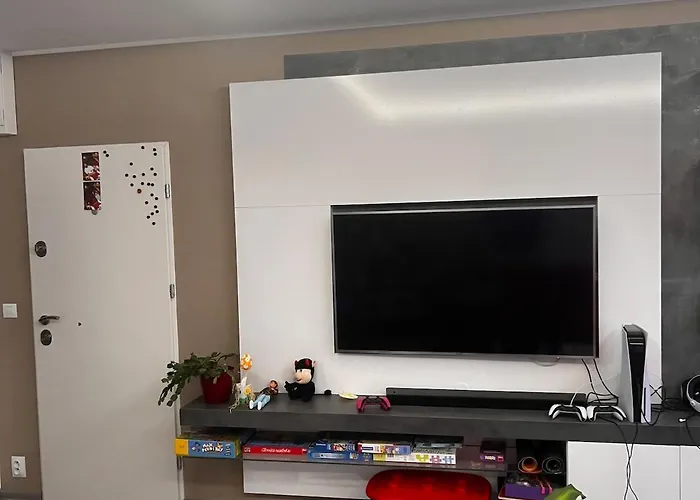 Big In Quiet Location Close To The Center -ideal For Families With Kids Апартаменты *