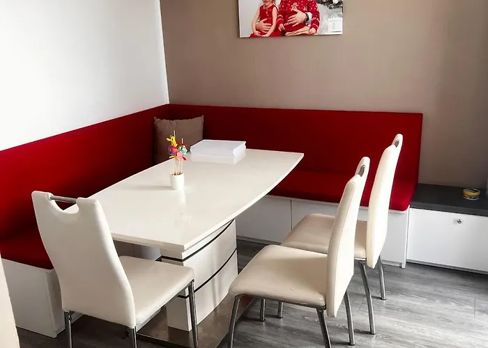 Big In Quiet Location Close To The Center -ideal For Families With Kids Прага
